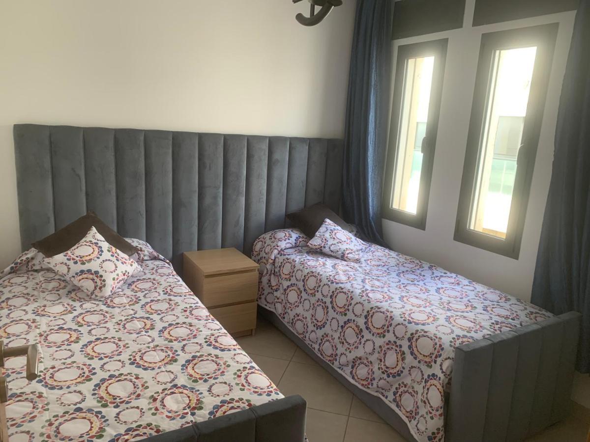 Beachfront High Standard Flat マルティル エクステリア 写真