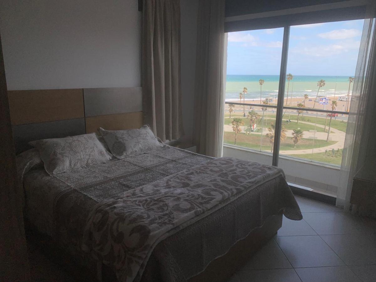 Beachfront High Standard Flat マルティル エクステリア 写真